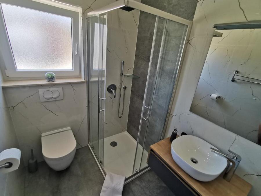 New Nikolina 4 Star Lejlighed Mali Lošinj Eksteriør billede